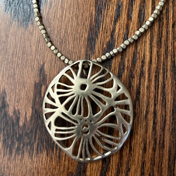 Kenneth Cole Necklace - Picture 2 of 5